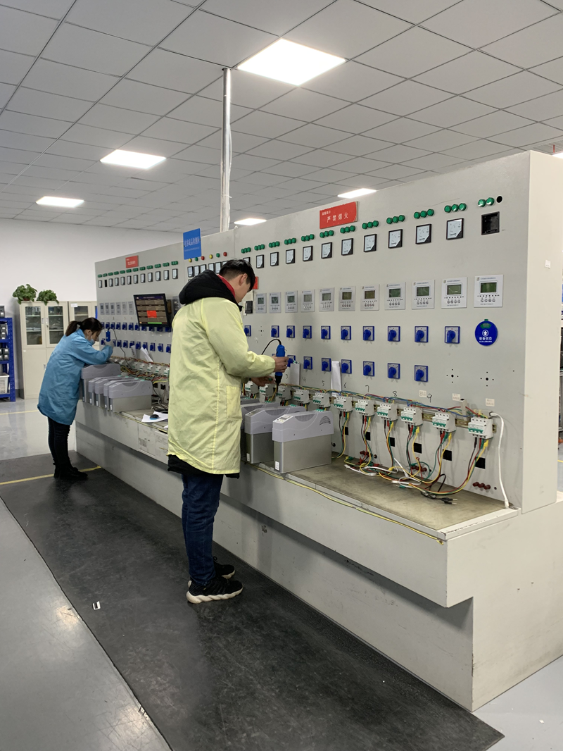 智能电容器半自动调试装置